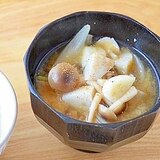 里芋とにんにくのお味噌汁